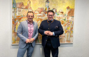 Gerold Wolfarth übernimmt 50 % an THE GROW bei einer Bewertung von 25 Millionen