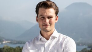 Gesund alt werden: Health-Startup MoleQlar setzt auf revolutionäre Longevity Forschung