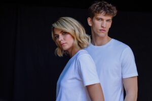 Modelabel für Premium-Basics verdreifacht Umsatz