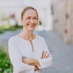 katharina-lueth_web1_(c)lukas-schramm