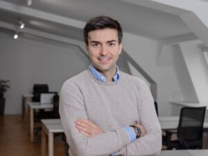 Wie Firmen Talente trotz Wirtschaftskrise kostengünstig halten