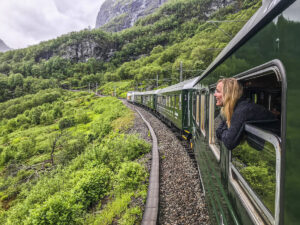 Nachhaltig reisen: Norwegen entspannt mit der Bahn erkunden
