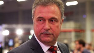 Weselsky wirft EVG und Deutscher Bahn "Schmierenkomödie" vor