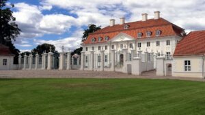 CDU-Generalsekretär kritisiert "Schloss-Clinch" in Meseberg