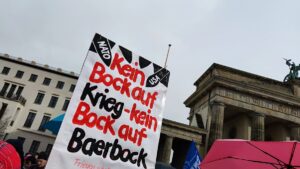 Umfrage: Deutsche bei Frage von Waffenlieferungen weiter gespalten