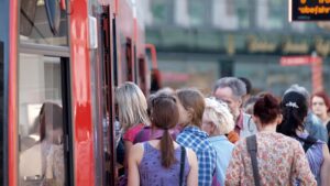 Wissing glaubt an dauerhafte Etablierung des Deutschlandtickets