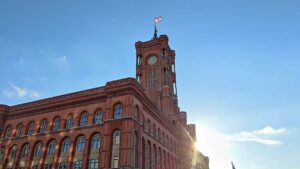 Berlin entschuldigt sich bei Bordell und zahlt 250.000 Euro