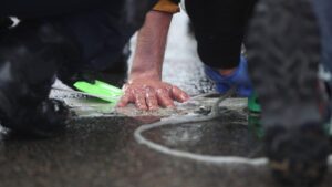 Ex-Verfassungsgerichtspräsident hält Klimakleber für harmlos