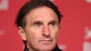 VfB Stuttgart trennt sich von Cheftrainer Labbadia – Hoeneß folgt