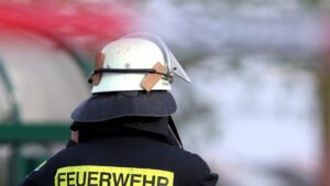 Großbrand in Hamburg – Zugverkehr eingeschränkt