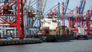 Stimmung in deutscher Exportindustrie leicht verbessert