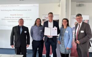 FOM Absolvent gewinnt Preis für Abschlussarbeit