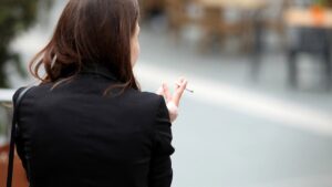 Anteil junger Raucher verdoppelt sich fast