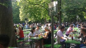 Brauereien erwarten "teuersten Biergarten-Sommer aller Zeiten"