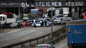 Neue Klima-Blockaden in Berlin – A 100 teilweise gesperrt