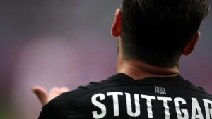 VfB Stuttgart legt in Relegation gegen HSV deutlich vor