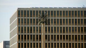 Ehemalige Geheimdienstchefs kritisieren die Politik