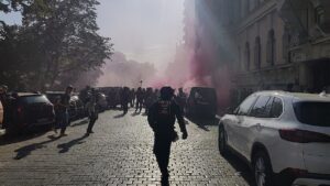 Erlaubte Leipziger Demo endet auch mit Gewaltausbruch