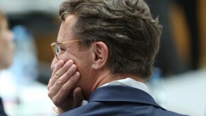 Umfrage: Mehrheit mit NRW-Landesregierung unzufrieden