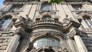 OVG bestätigt Entlassung von Polizist wegen Likes für rechte Posts