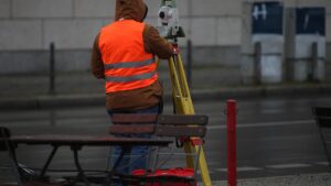 Arbeitslosigkeit nur bei ausgebildeten Fachkräften stark gesunken