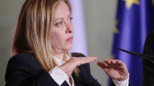 EVP-Chef Weber für Kooperation mit Meloni