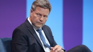 Linke legt Habeck Rücktritt nahe