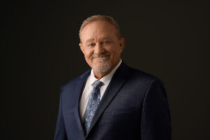 PM-International gibt die Beförderung von Gordon Hester bekannt