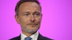 Lindner fordert Bürokratieabbau
