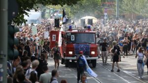 Nur noch ein paar Tausend bei "Zug der Liebe" in Berlin