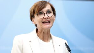 Stark-Watzinger gegen verpflichtende Dienstzeit