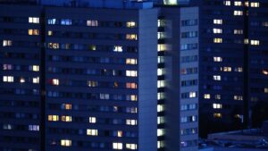 Dürr wirft SPD und Grünen in Mietenpolitik "Planwirtschaft" vor