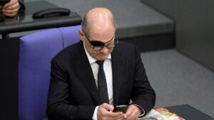 Aktivistin Neubauer unterstellt Scholz fehlende Klimakompetenz