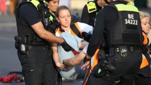 Polizei: Fast alle Klima-Blockaden in Berlin aufgelöst