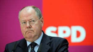 Steinbrück hält 32-Stunden-Woche für "absurd"