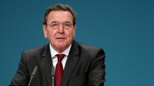 Schröder will "Wumms" für Bildung und Wohnungsbau