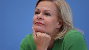 Faeser will schnellere Arbeitserlaubnis für Flüchtlinge
