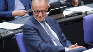 Merz verteidigt Zahnarzt-Aussage und kritisiert private Seenotretter