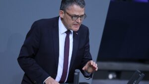 Kiesewetter wirbt für Einladung der Ukraine zu Nato-Gipfel 2024