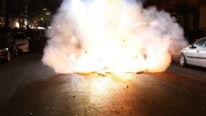 Gewalt bei Demonstrationen: Richterbund für schnelle Strafverfahren