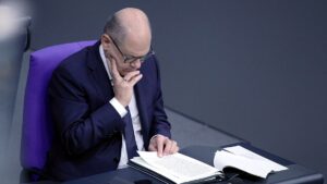 Migrationsforscher Knaus verteidigt Scholz harte Linie