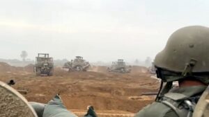 Israelische Armee mit Panzern im Gazastreifen