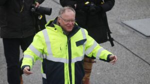 Weil will "sehr reiche Menschen" höher besteuern