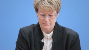 Wirtschaftsweise Grimm warnt vor Aussetzen der Schuldenbremse