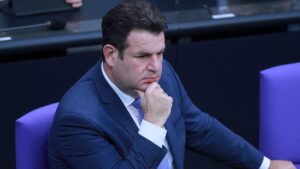 Arbeitsminister hofft auf zusätzliche Mittel für Jobcenter