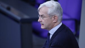 Middelberg äußert im Schuldenbremsen-Streit Verständnis für Länder