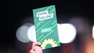 Grüne stärken bei Migrationspolitik Parteispitze den Rücken