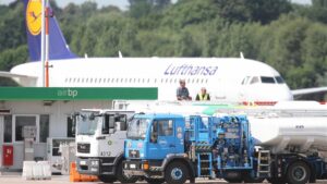 Lufthansa-Chef Spohr lehnt Kerosin-Steuer ab