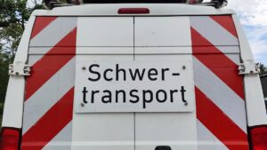 Regierung will Genehmigungen für Schwerlasttransporte beschleunigen