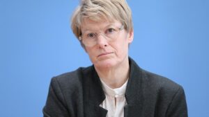 Wirtschaftsweise fordert Konsolidierung des Rüstungssektors